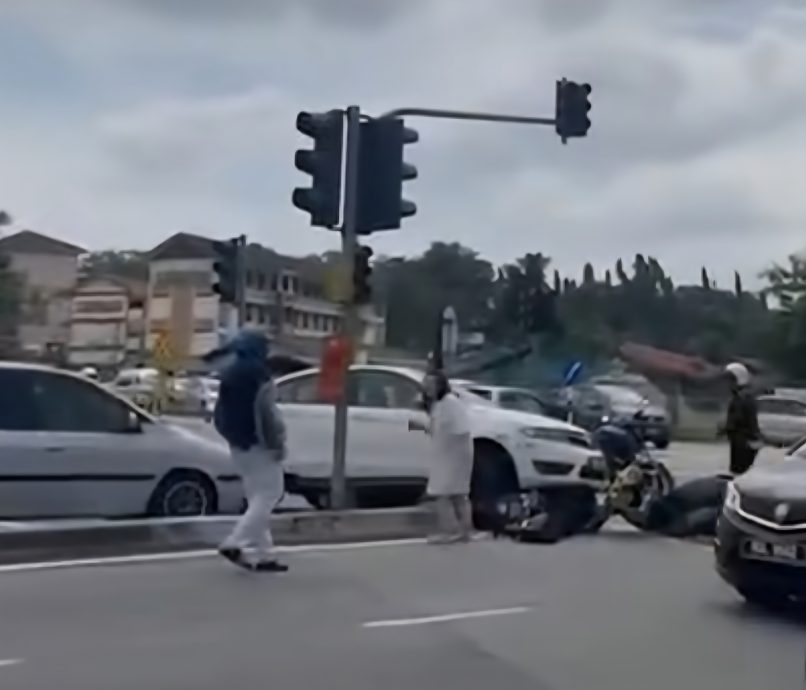 持刀刺伤6人女司机 事发前曾在大路失控叫喊