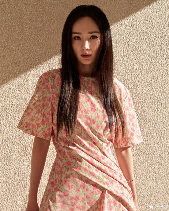 挖“杨幂15年前霸气金句” 对比赵露思喊:学着点