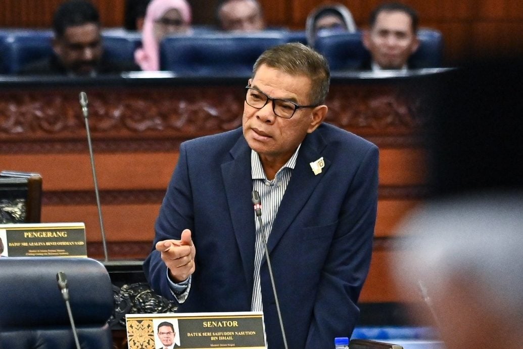 放宽外籍妻入境准证条件 结婚3年持签证1年即可申请