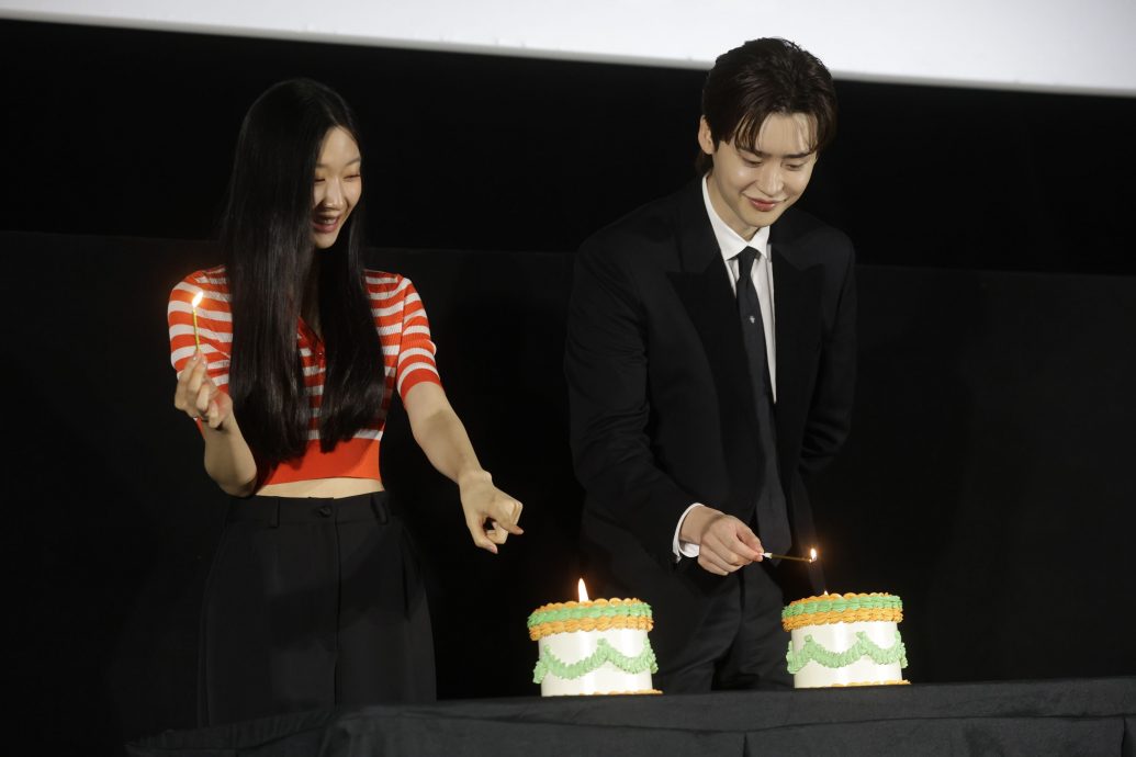 文佳煐曝因“欧巴”接演《瑞草洞》 李钟奭吃货上身直奔火锅