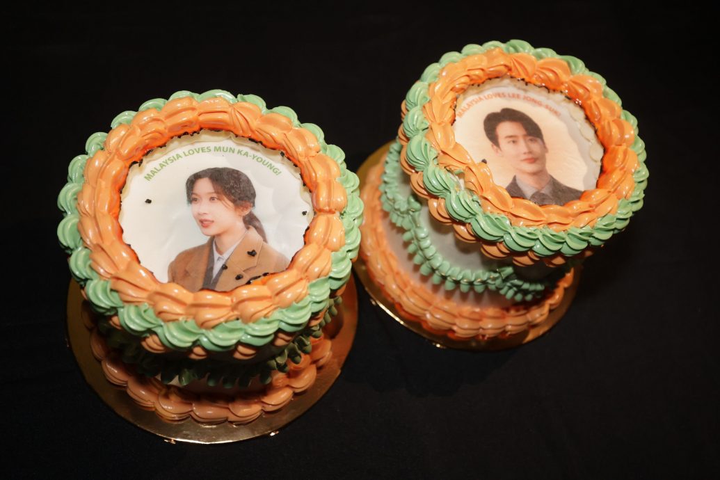 文佳煐曝因“欧巴”接演《瑞草洞》 李钟奭吃货上身直奔火锅