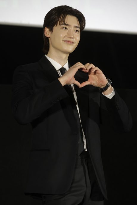 文佳煐曝因“欧巴”接演《瑞草洞》 李钟奭吃货上身直奔火锅