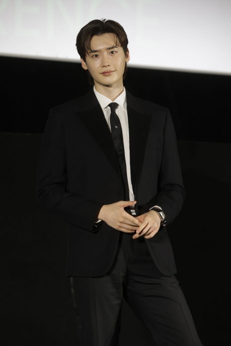 文佳煐曝因“欧巴”接演《瑞草洞》 李钟奭吃货上身直奔火锅