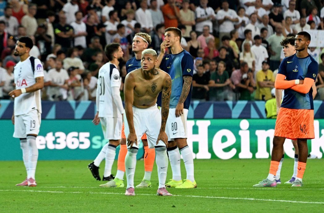 新赛季首战狼队给考验  曼市要重拾王者之风