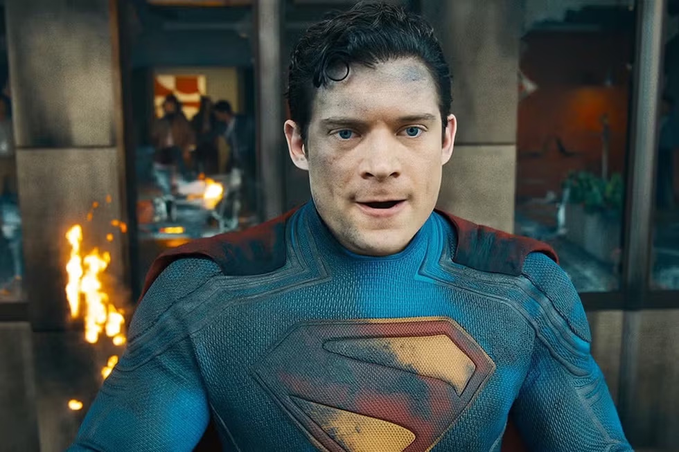 新超人大卫科伦斯韦爆红 前蝙蝠侠宾艾弗力被传不是滋味