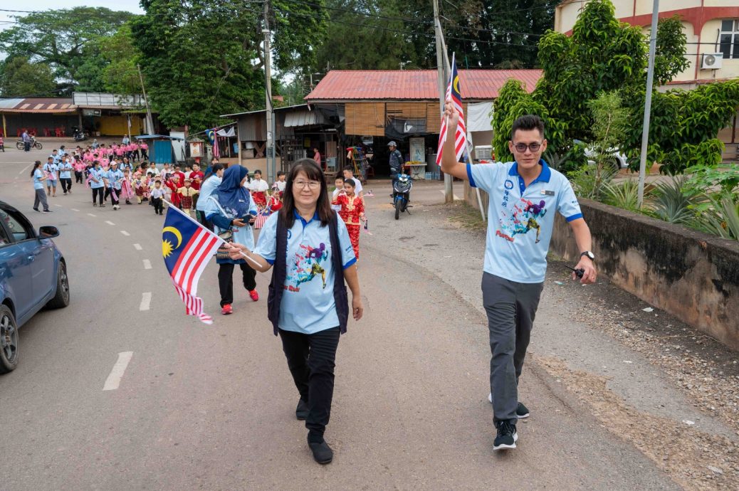 明加叻中正华小百年校庆喜逢国家68周年国庆 首办国庆游行董家教同行