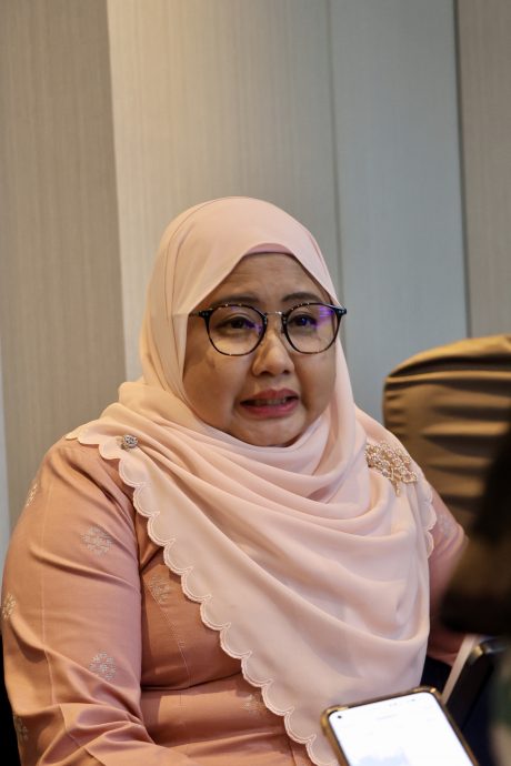 暖势力 / “微光成海”小人物推动社区变革 用行动说话 改写未来