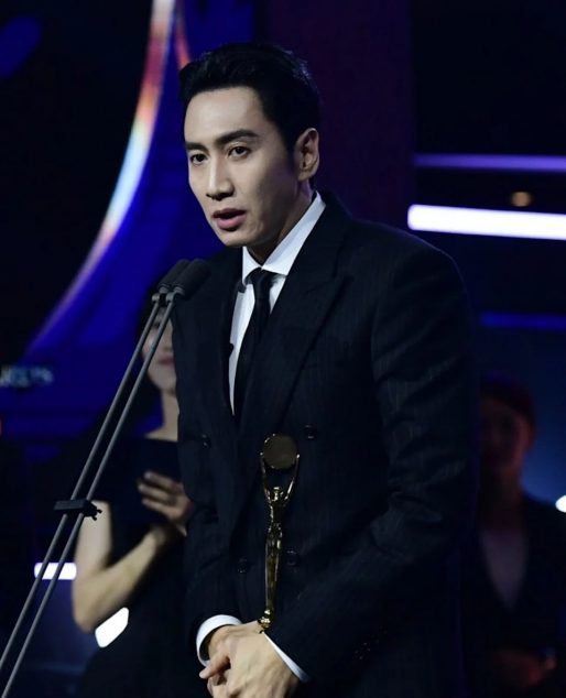 曝出道被坑辛酸事 李光洙签压榨合约零收入