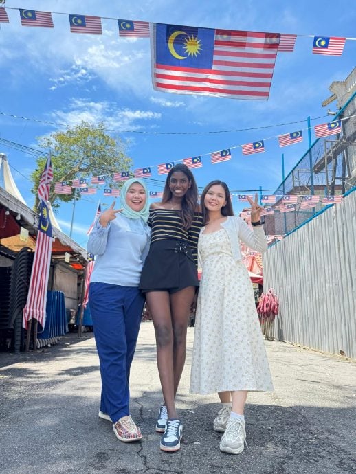 朱浩仁爱国歌曲献大马 许亮宇参与国庆游行喊爽