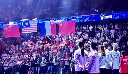 杰蔚夺金感人时刻 巴黎奏响Negaraku 看直播国民自动起立大声合唱