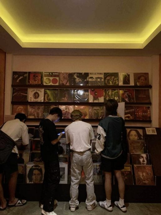 林佚/隐藏在PJ Seapark的黑胶唱片体感型咖啡厅