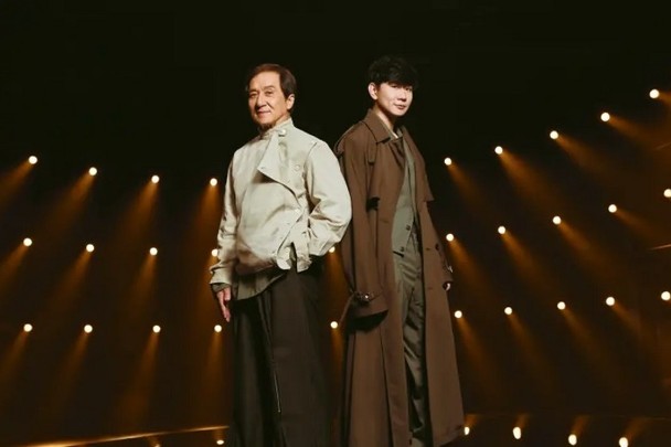  林俊杰新歌望带给大家欢乐 　成龙叹拍动作戏辛苦：哪有快乐啊！