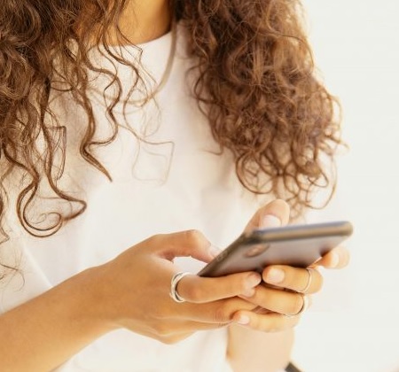 查拉坠楼亡勾起伤痛回忆　女子忆述弟弟遭霸凌好痛苦