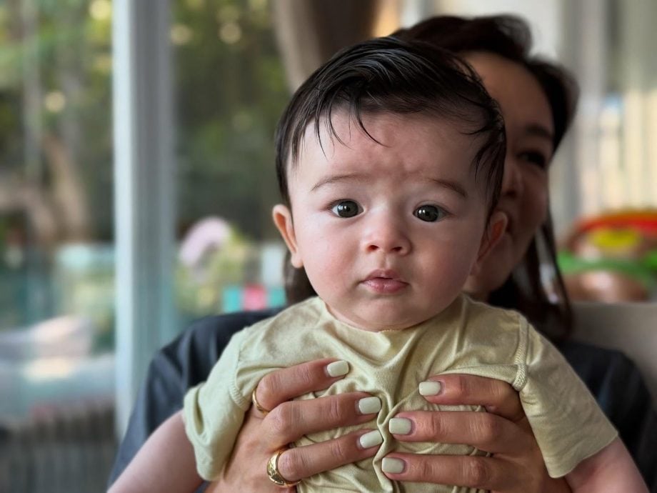 梁家辉幺女洗版式晒娃 爷孙对望灿笑超有爱