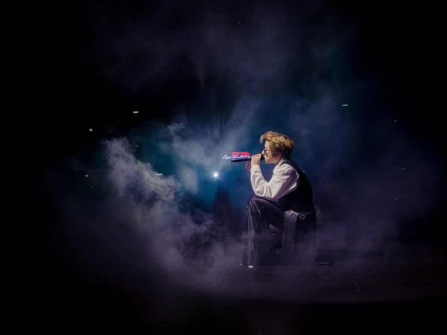 歌迷求婚被调侃 王以太清唱送祝福