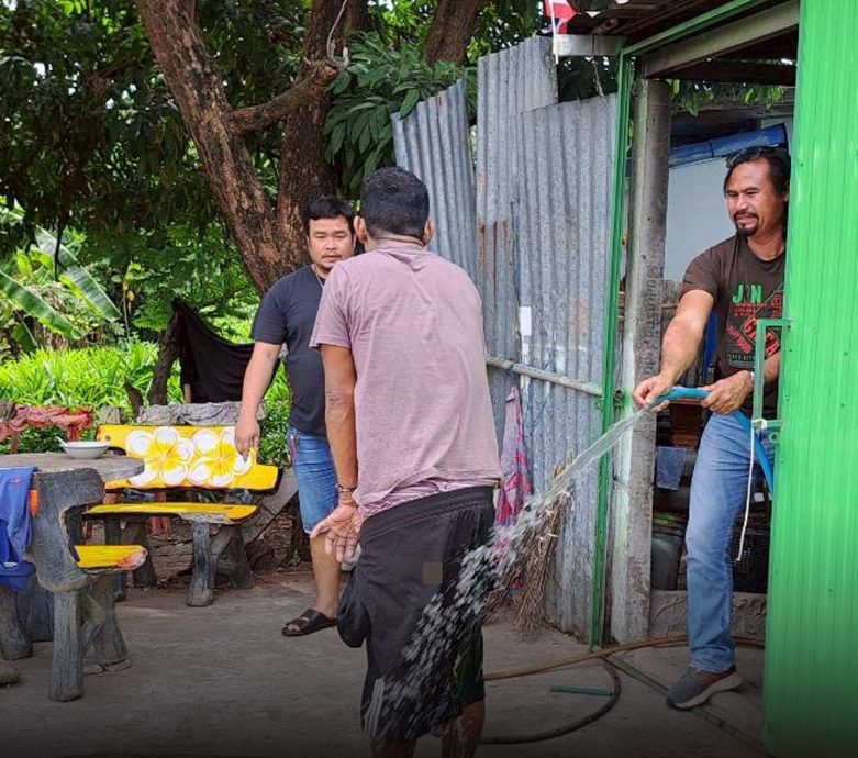 毒贩第4次落网 吓到当场剉屎