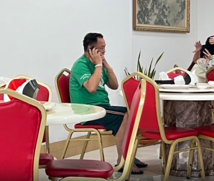 泰两大政党争相位 阿努廷悠哉品卤鹅