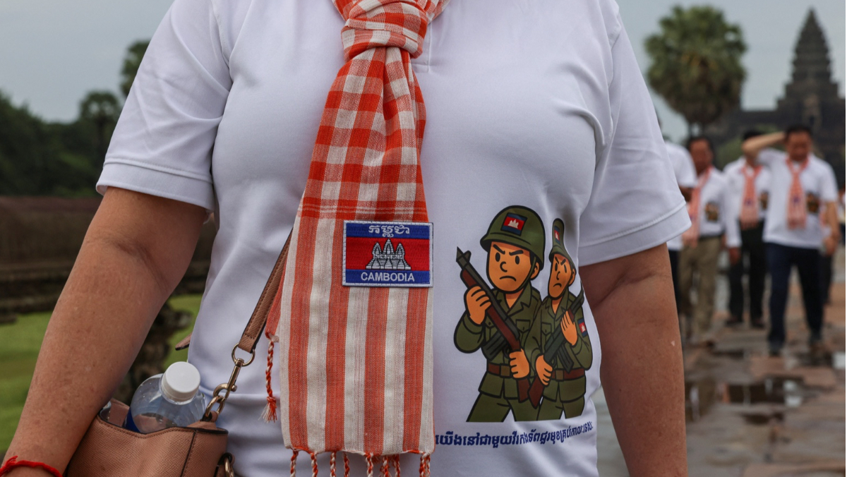 泰医院拒收柬病患、“泰军斩首柬军”假消息疯传　数千柬人逃离泰国