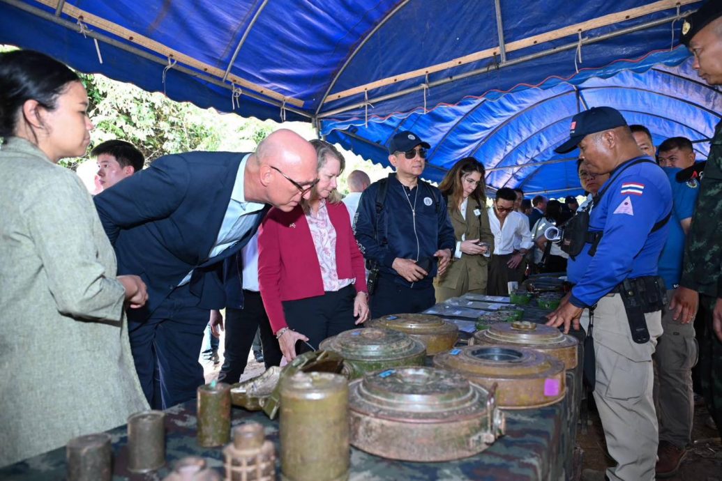 泰国外交部组织33国外交使团及媒体 赴泰柬边境考察