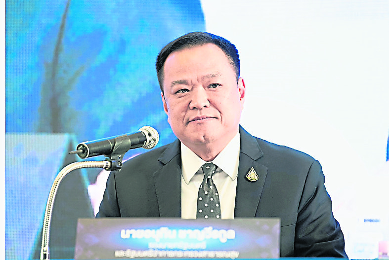 泰国掀争相战 在野党促4个月内大选