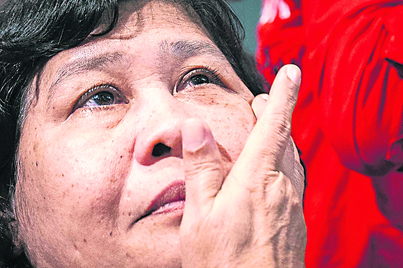 泰国掀争相战 在野党促4个月内大选