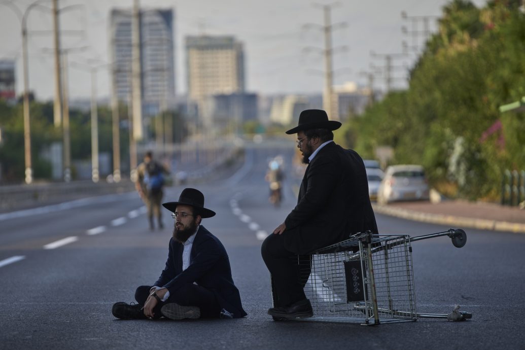 涅坦雅胡猛烈抨击马克龙“煽动反犹主义之火”