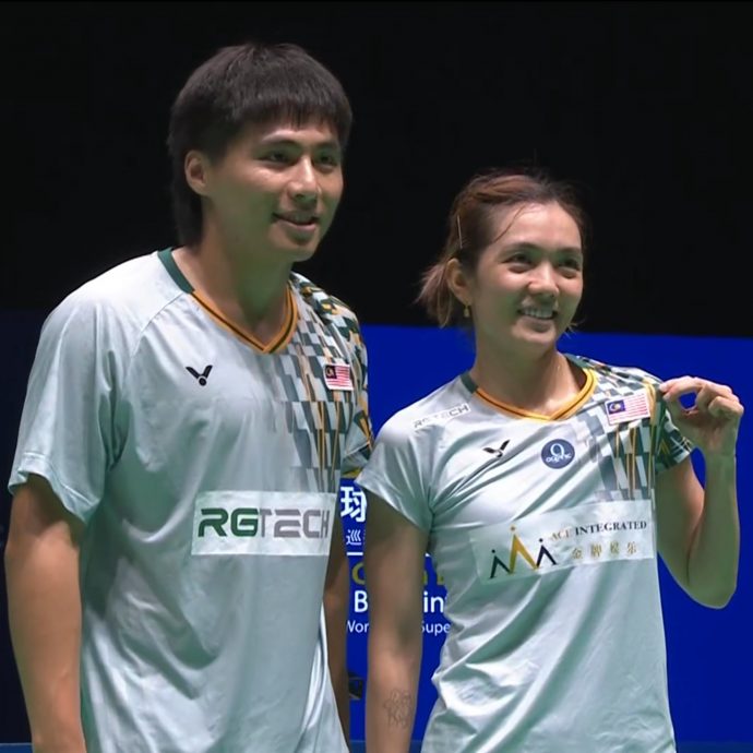 澳门羽球超级300赛| 阿叶 维君晋决赛  大马争男双 混双两冠