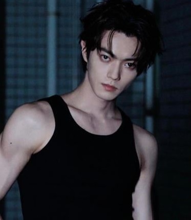 爆许凯劈腿只因好玩 前女友公开“整蛊”计划