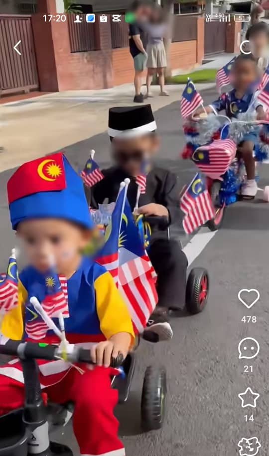 爱国不分年龄 小奶娃也有国庆游行队伍！