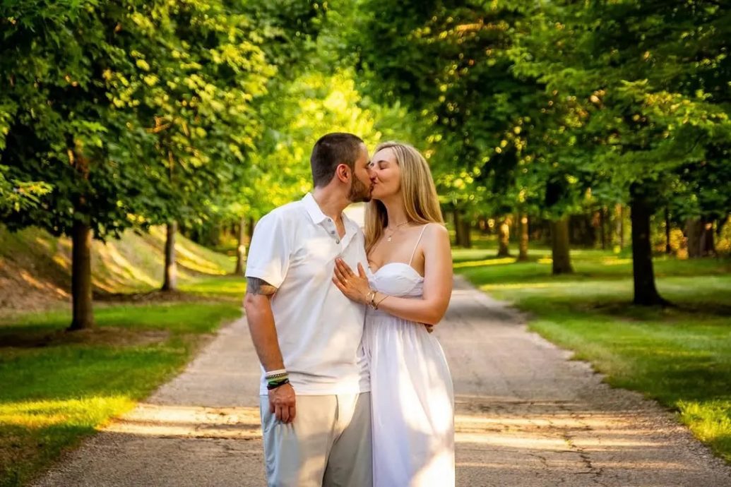 爸爸过世时才12岁 麦可积逊28岁长子宣布订婚