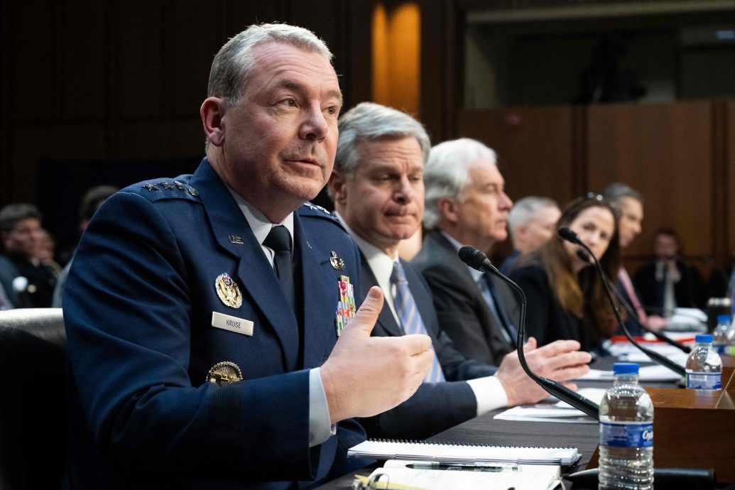 特朗普不满轰炸伊朗初步评估报告 传国防情报局长遭开除