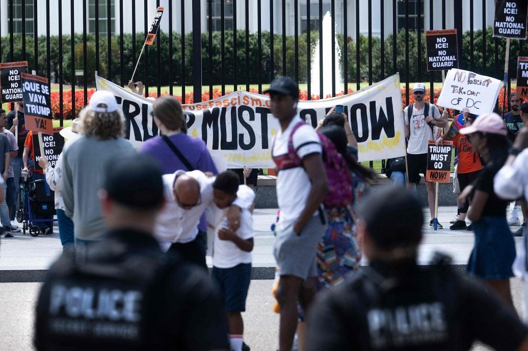 特朗普拟派国民警卫队进驻华府、接管警局 居民意见两极