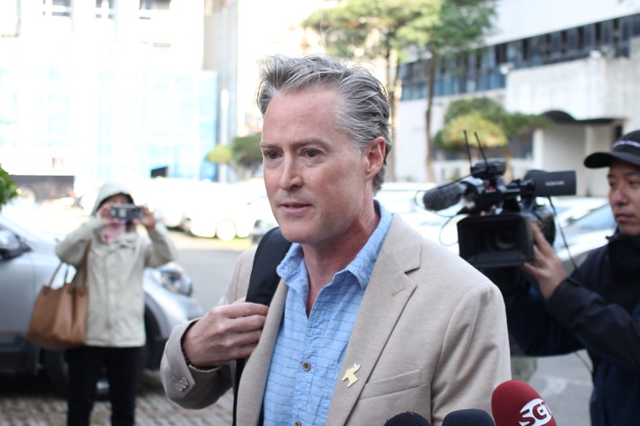 狗仔爆夏克立婚内出轨内幕 前经纪人认:有女性跟我联系