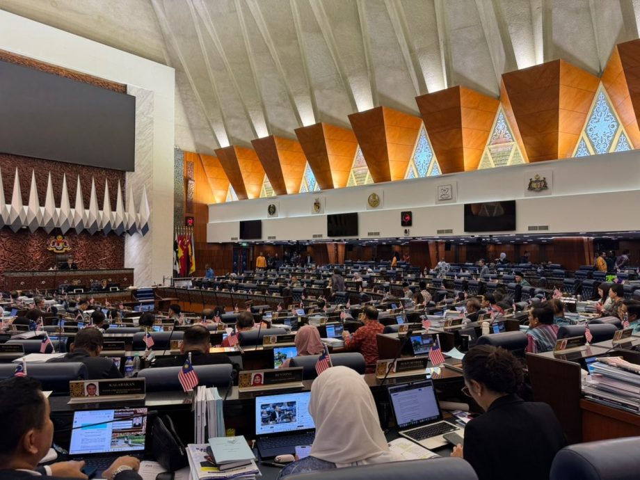 独家视频|抗议政府采购法案仓促通过 韩沙率反对党议员离席