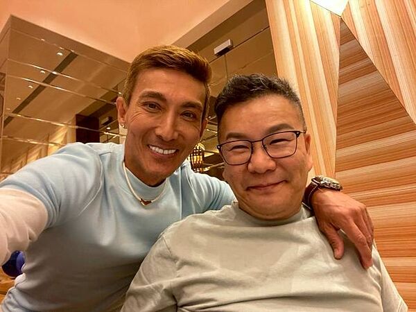 王伟忠忧心曝S妈需要帮助 鼓励小S重返工作岗位