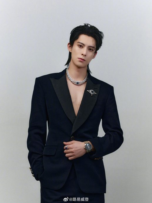 王鹤棣与女友吵架遭录音？“跟你在一起10年”录音档疯传