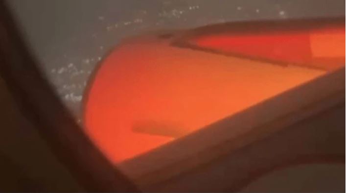 珀斯飞峇厘岛亚航航班引擎冒火传爆裂声 被迫返航