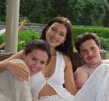 疑受够妮歌拉太爱出锋头 赛琳娜切割布鲁克林夫妇