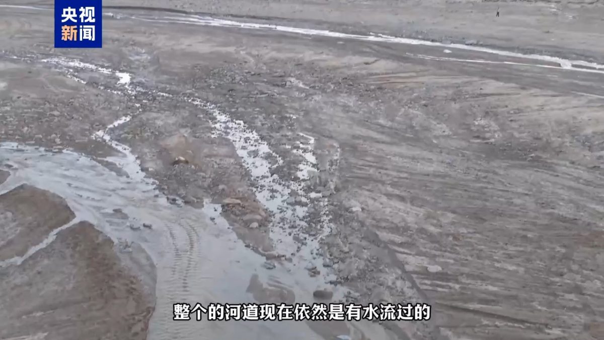 看世界 内蒙山洪增至10死 两人仍失踪