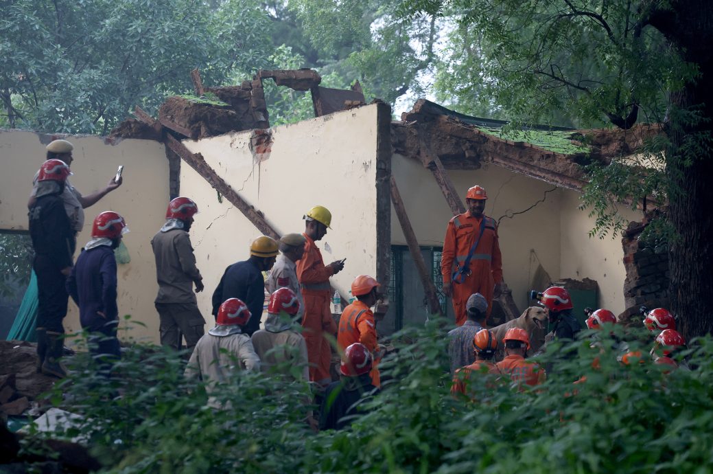 看世界)印度世界遗产胡马雍陵大雨坍塌6死 7人受困待救援