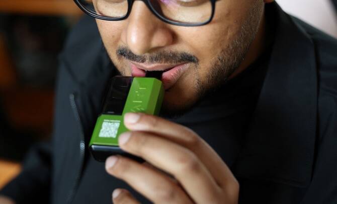 研究：使用电子烟显著提升青少年吸烟成瘾及健康风险