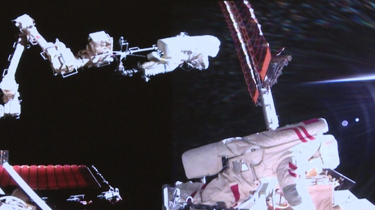 神舟二十乘组完成第三次出舱 陈冬刷新中国航天员出舱次数纪录