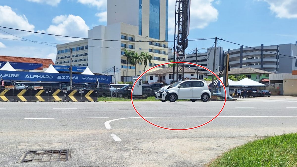 米昔拉路转甘布路分界堤增30尺分界墩,轿车司机不察迎面撞上!