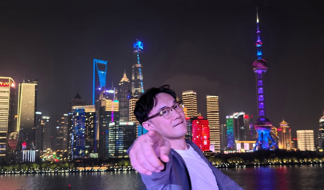 网传开货车撞飞伍佰 陈奕迅：真不是我！　