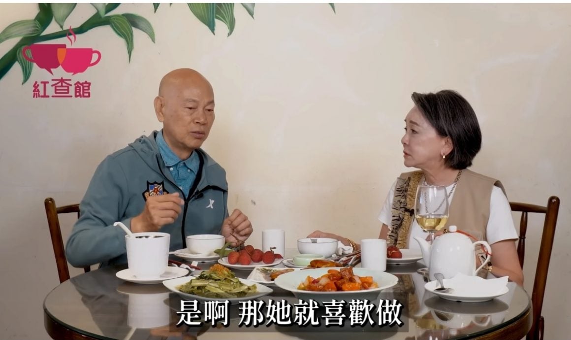 罗家英谈遗产分配 购墓地盼夫妻合葬