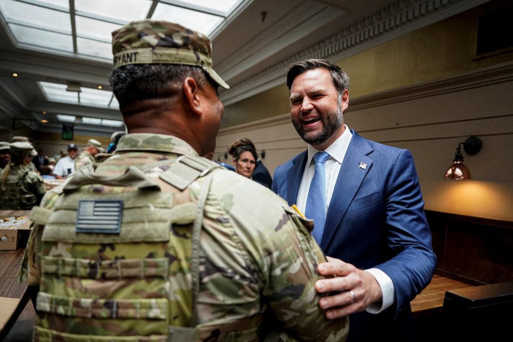 美副总统：乌克兰安全保障应主要由欧洲承担