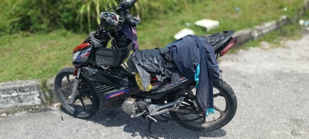 美露2车1摩托车祸 骑士抛飞河边毙命