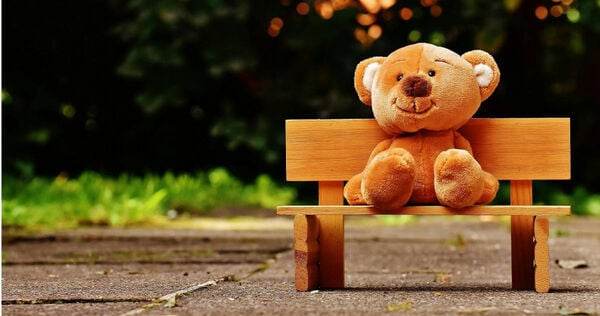 肯雅小镇竟是儿童性交易温床 老鸨:以糖果操控