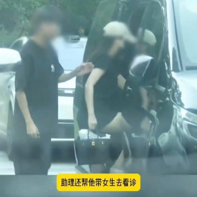 胡一天复工不到一周　被拍与神秘女子牵手约会