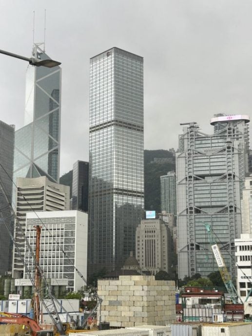 草稿筑迹／玻璃筑墙的城市表情——帷幕系统